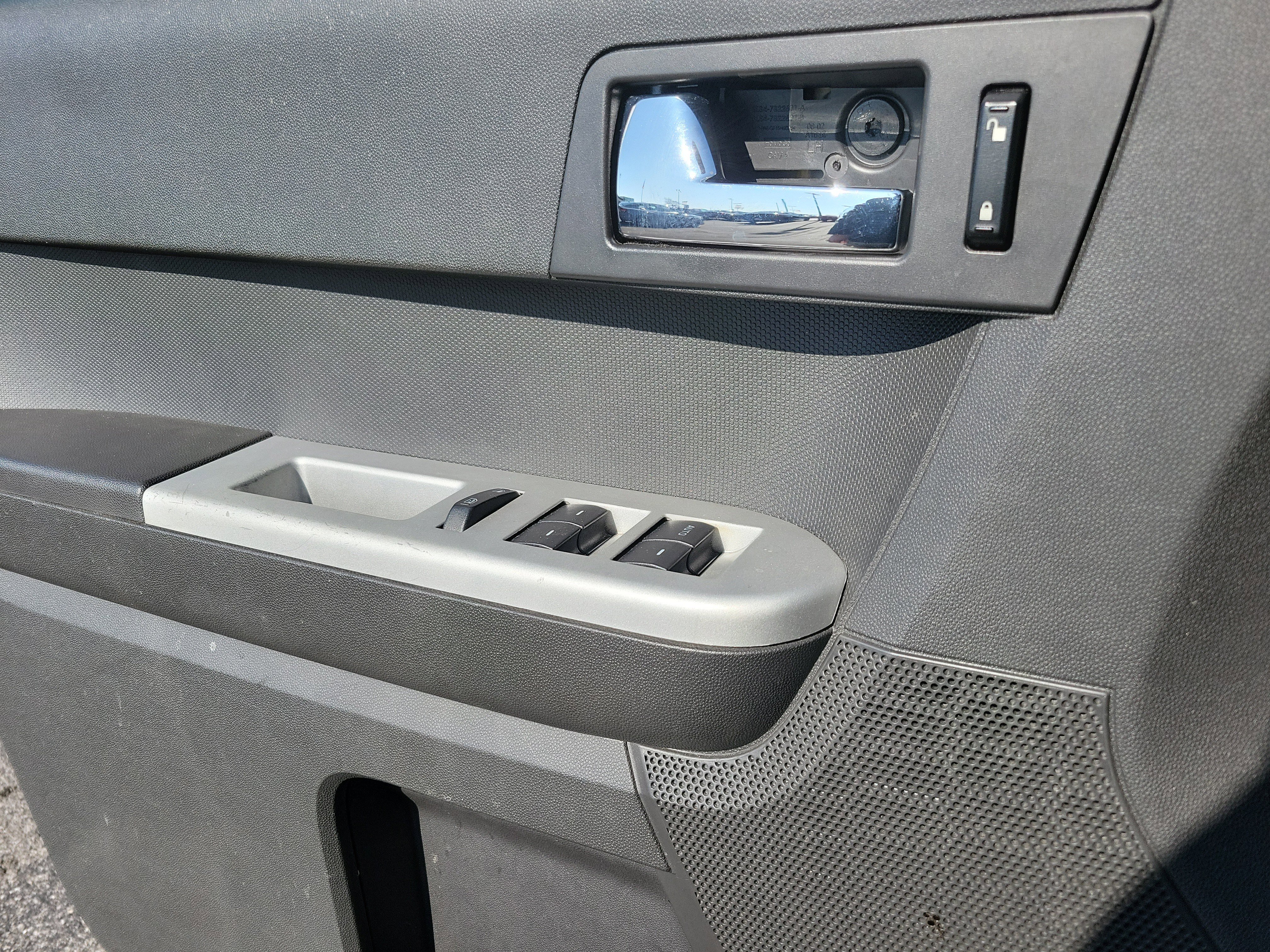 Used 2008 Mercury Mariner 2WD V6 image 7