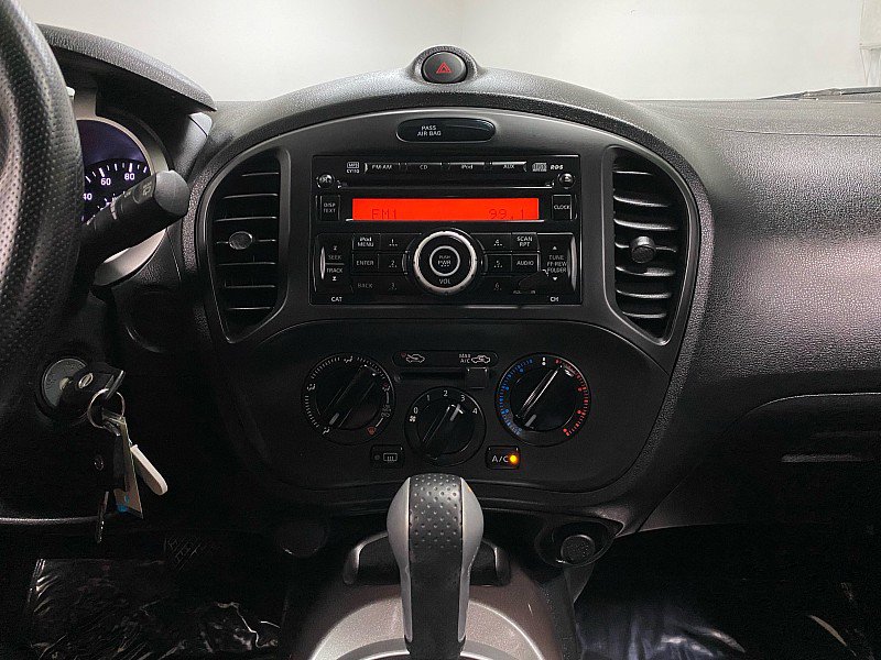 Used 2013 Nissan Juke S image 19