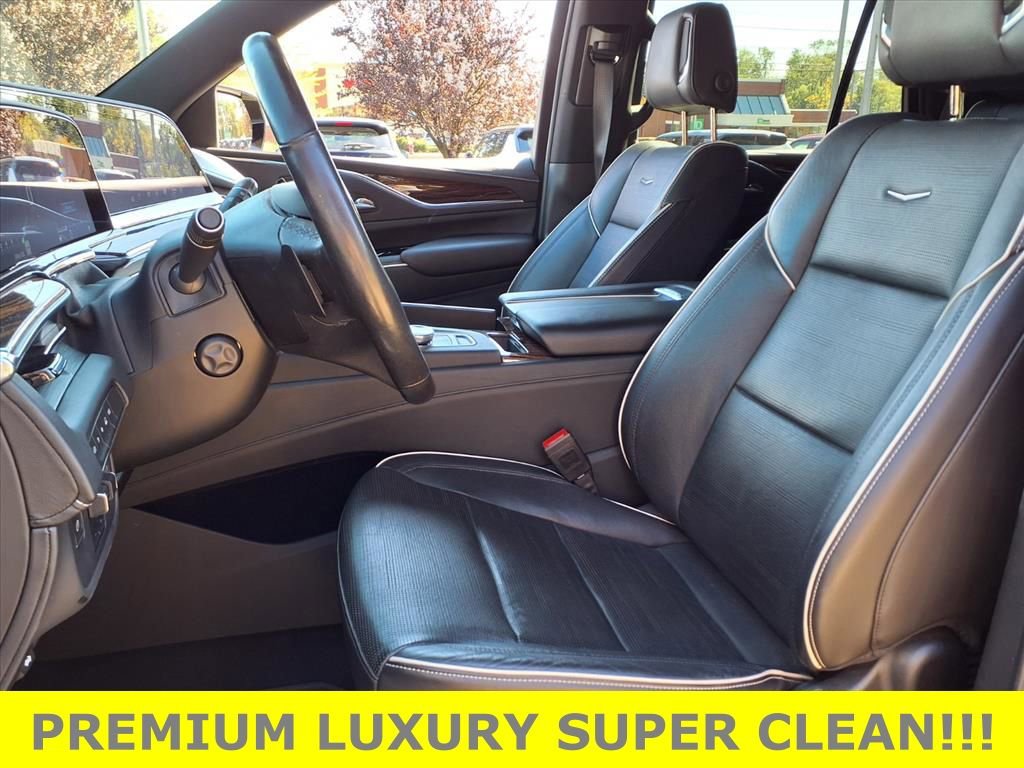 Used 2021 Cadillac Escalade Premium Luxury w/ Performance Package image 13