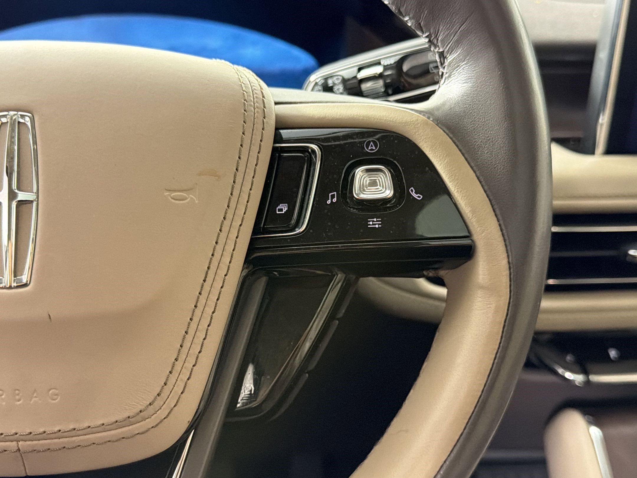 Used 2021 Lincoln Aviator Reserve w/ Equipment Group 210A image 23