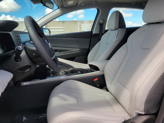 New 2026 Hyundai Elantra SEL Sport FWD image 8