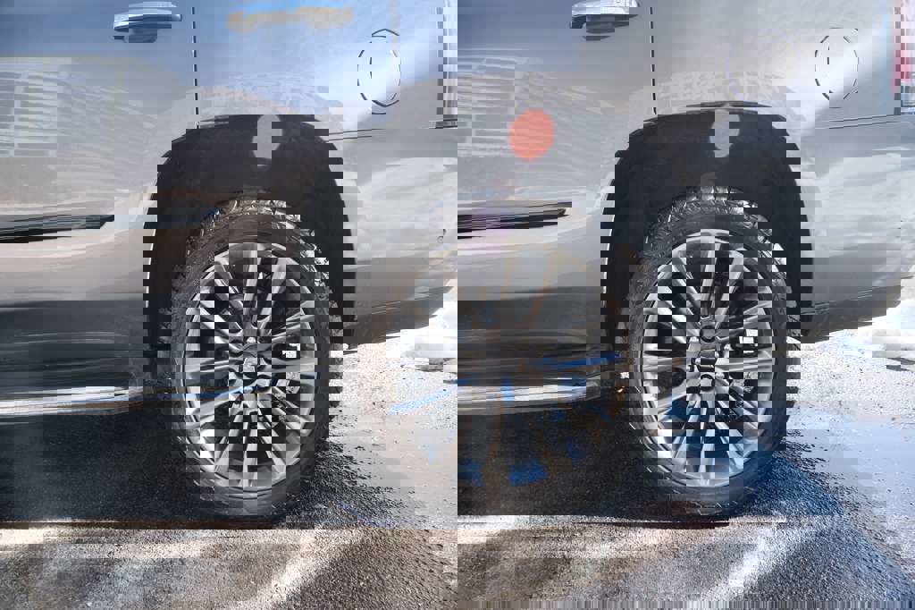 Used 2020 Cadillac Escalade Luxury image 7