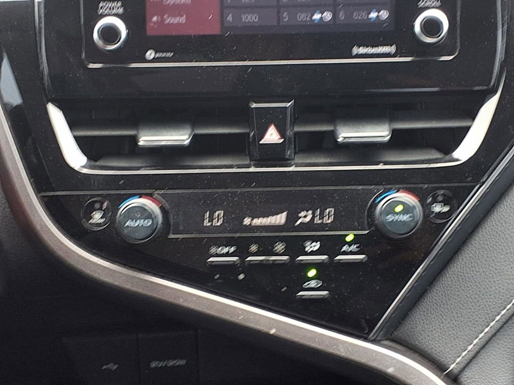 Used 2022 Toyota Camry SE FWD image 16