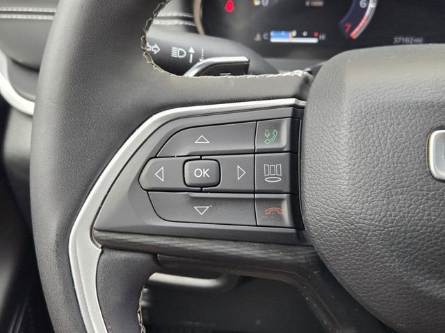 Used 2023 Jeep Grand Cherokee Laredo w/ Luxury Tech Group I AWD/4WD image 36