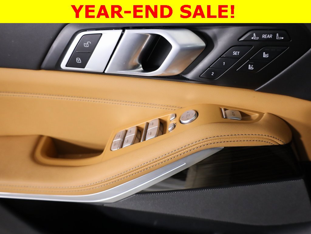 Used 2023 BMW X7 xDrive40i w/ Executive Package image 17