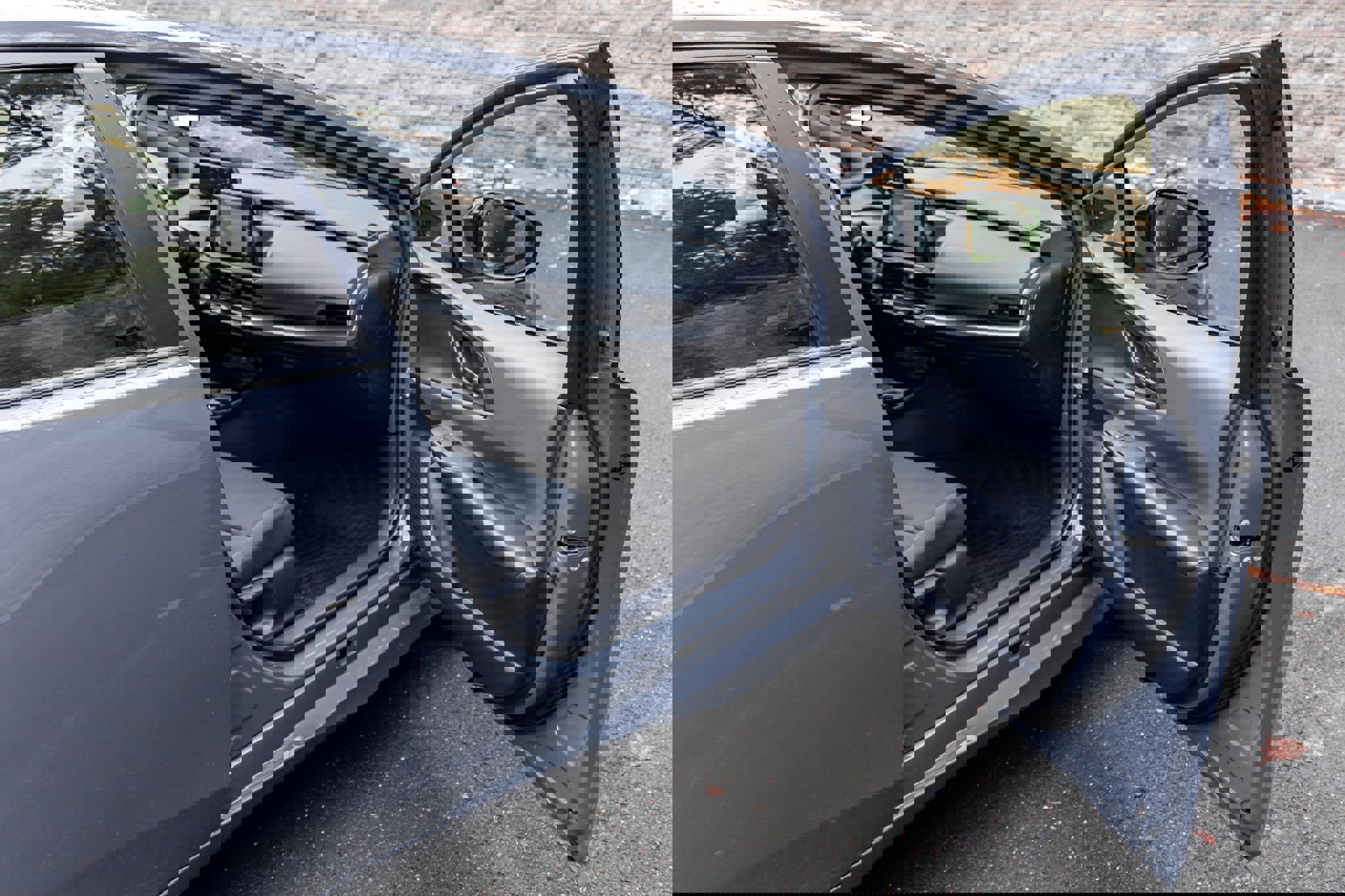 Used 2025 Toyota Prius LE image 15