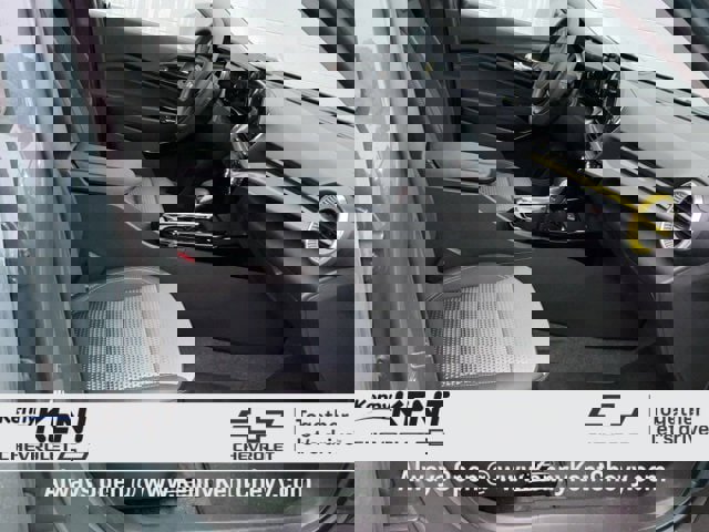 Used 2025 Chevrolet Trax LT image 12