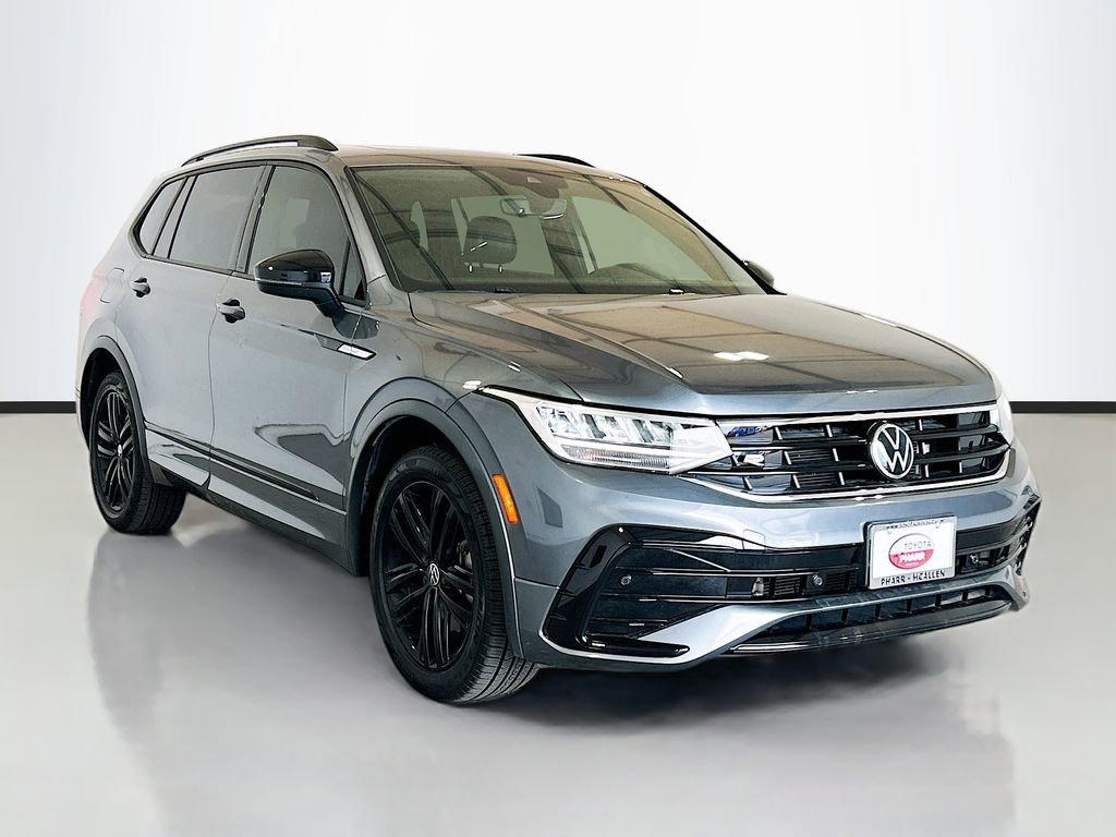 Used 2022 Volkswagen Tiguan SE R-Line FWD image 3