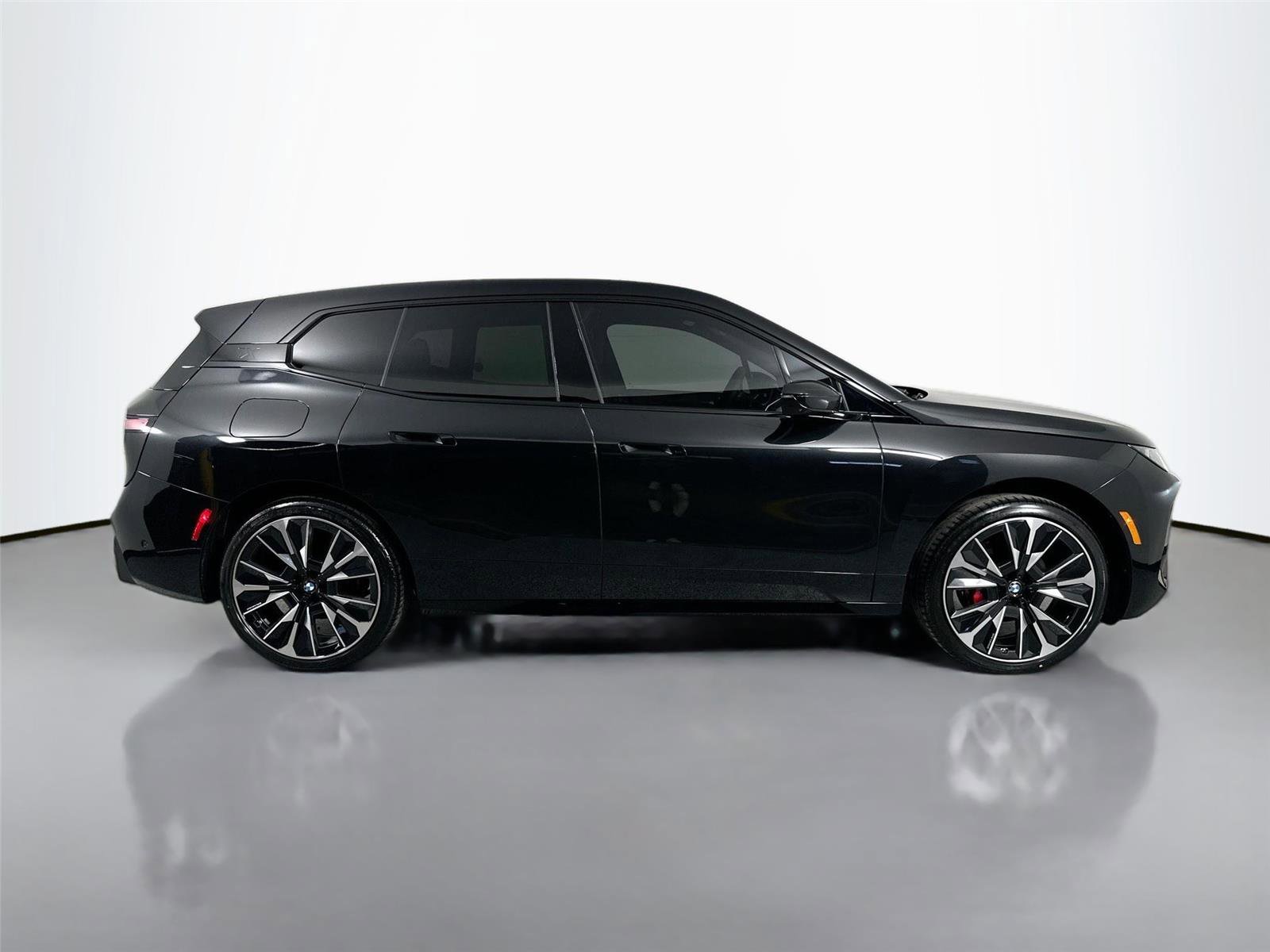 New 2026 BMW iX xDrive60 w/ M Sport Package AWD/4WD image 4