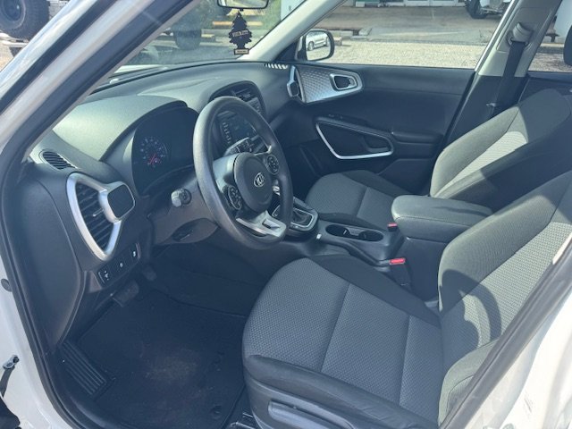 Used 2020 Kia Soul LX image 10