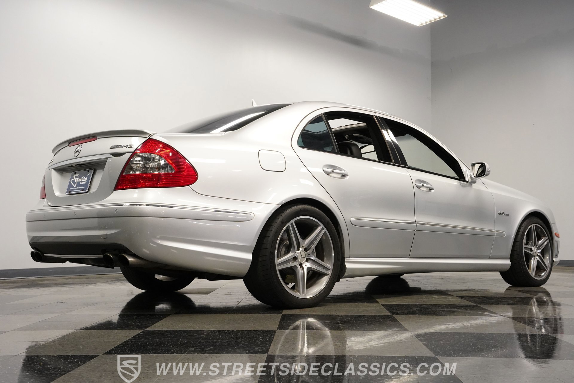 Used 2007 Mercedes-Benz E 63 AMG Sedan image 27