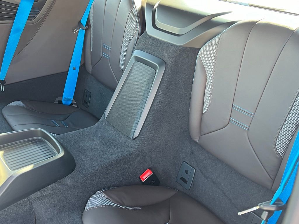 Used 2014 BMW i8 image 18