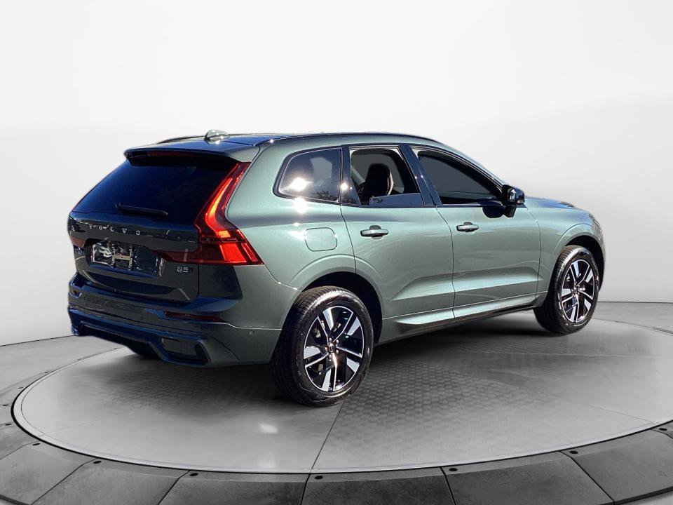 New 2027 Volvo XC60 B5 Plus AWD/4WD image 7