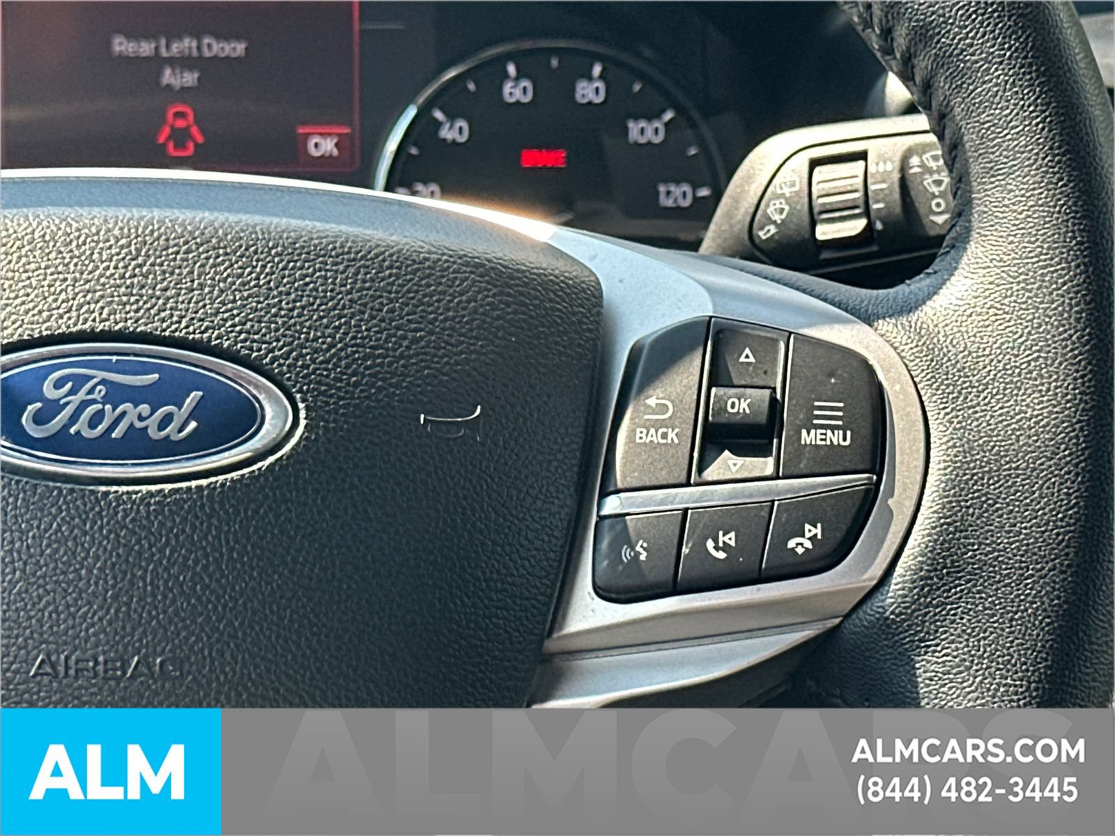 Used 2024 Ford Explorer XLT RWD image 30