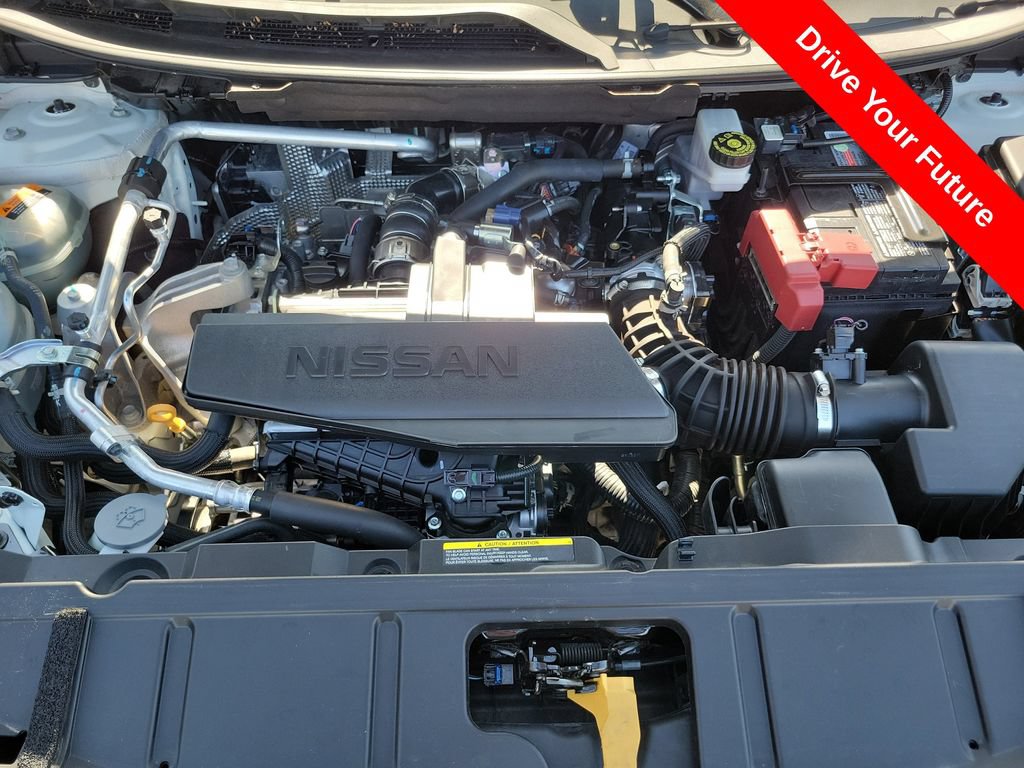 Used 2024 Nissan Rogue S FWD image 25