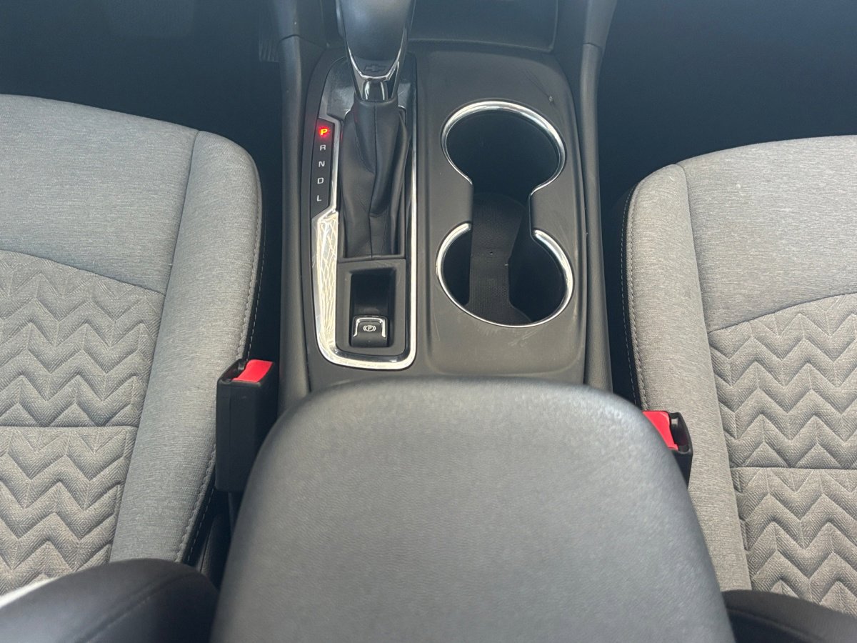 Used 2023 Chevrolet Equinox LS FWD image 5