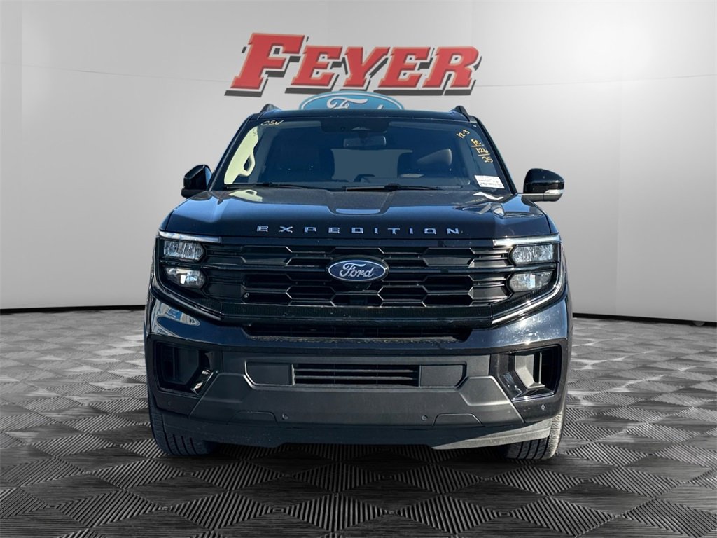 Used 2025 Ford Expedition Active image 8