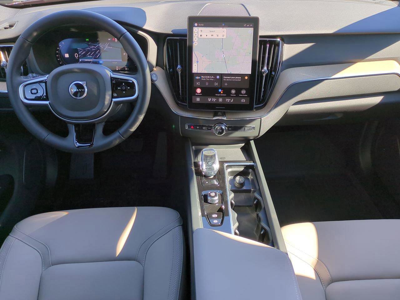 New 2026 Volvo XC60 T8 Plus image 11