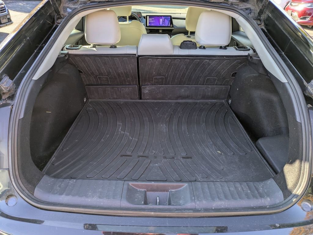 Used 2023 Toyota Prius XLE image 28