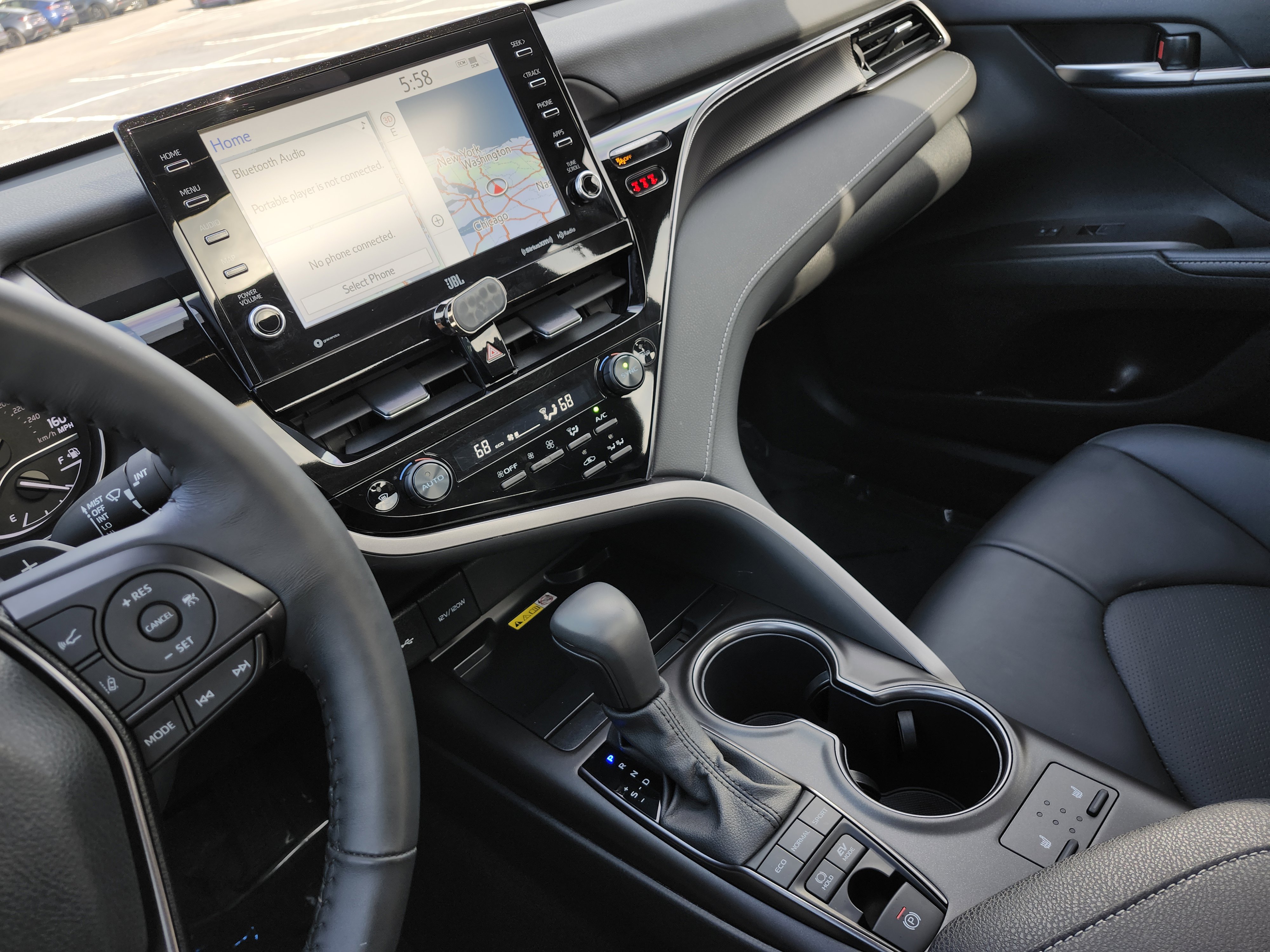 Used 2024 Toyota Camry XSE w/ Navigation Package image 32