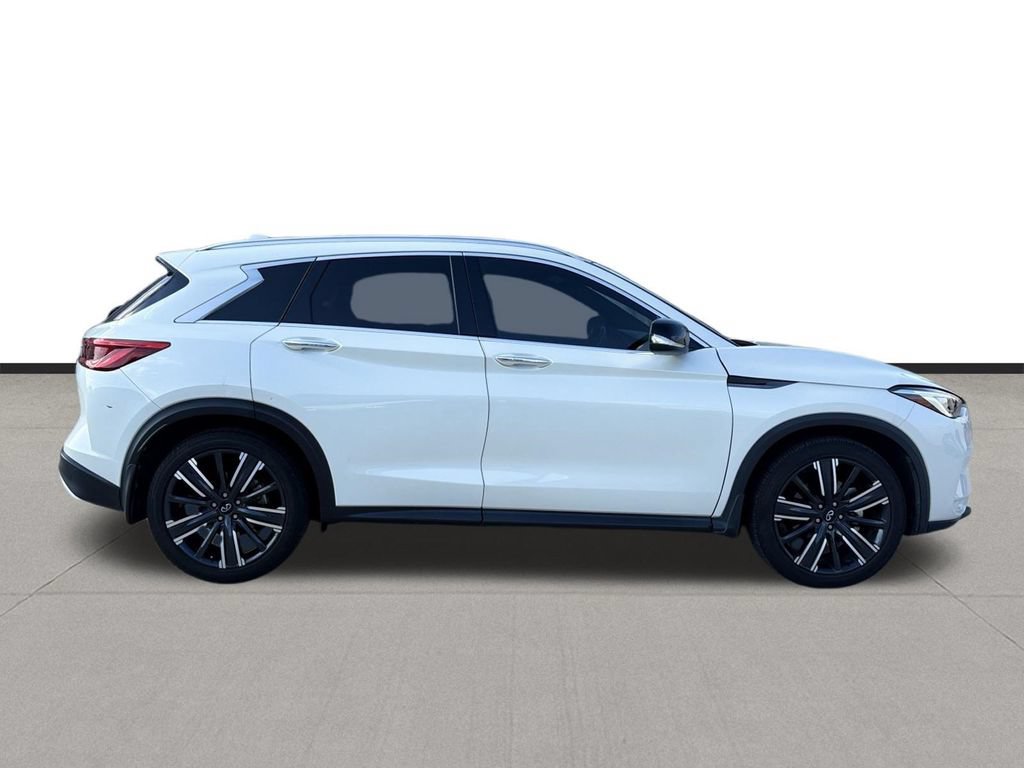 Used 2021 INFINITI QX50 Luxe w/ Appearance Package FWD image 4