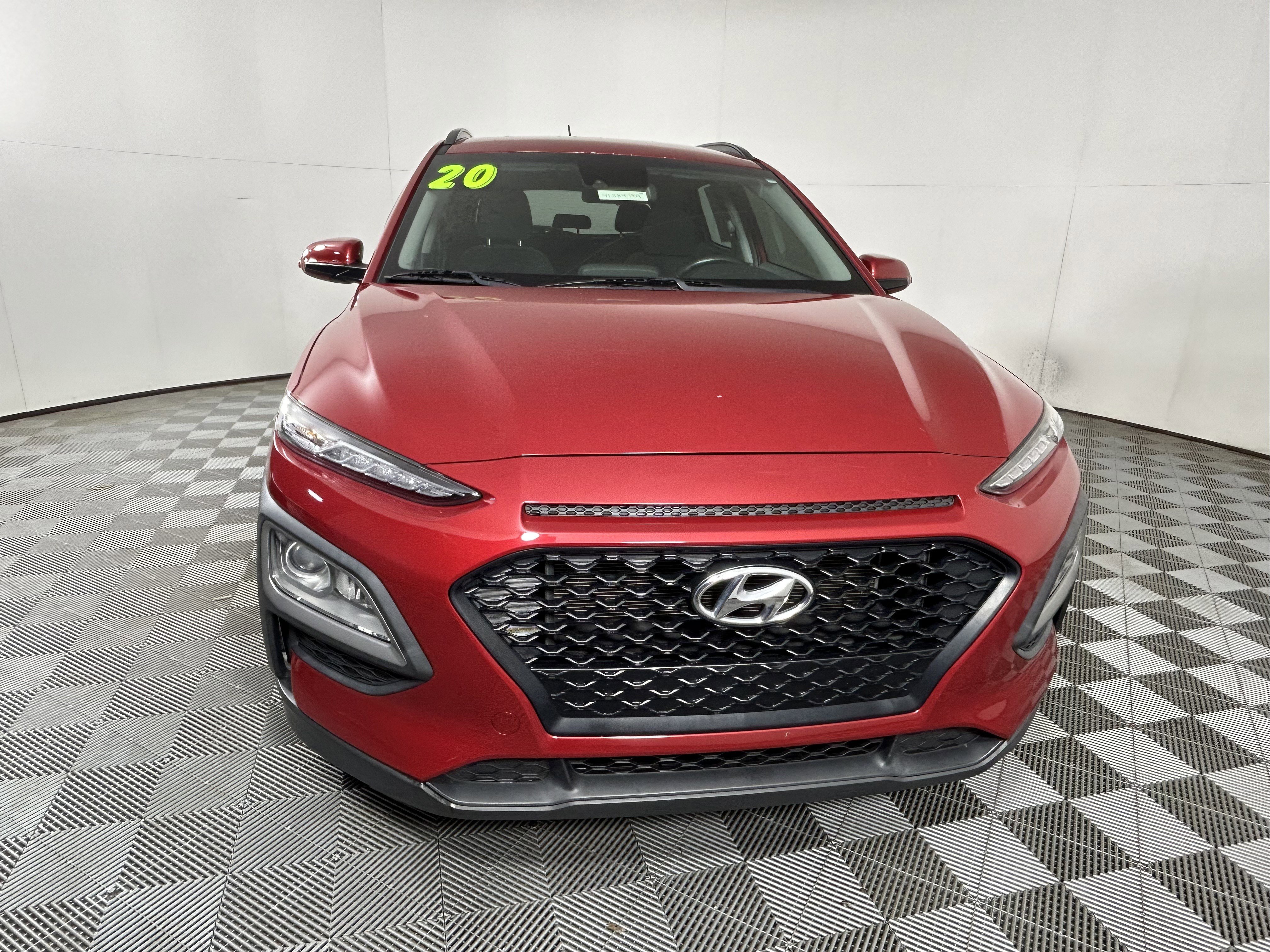 Used 2020 Hyundai Kona SEL w/ Cargo Package image 2