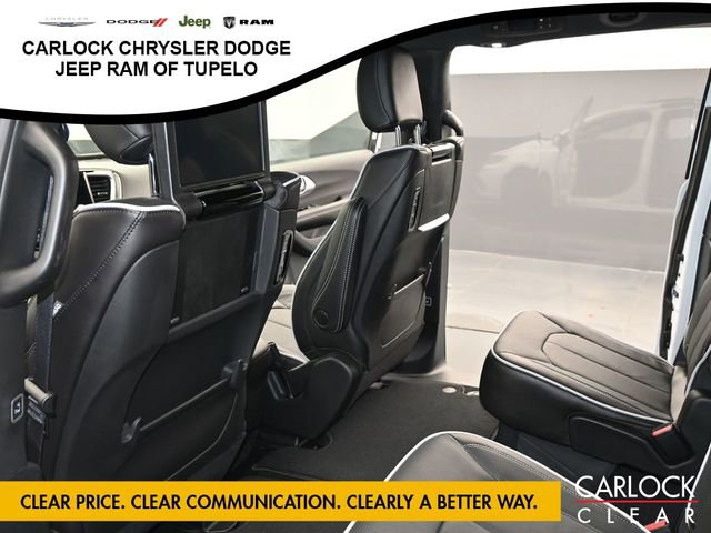 New 2026 Chrysler Pacifica Limited w/ Uconnect Theater Family Group image 27