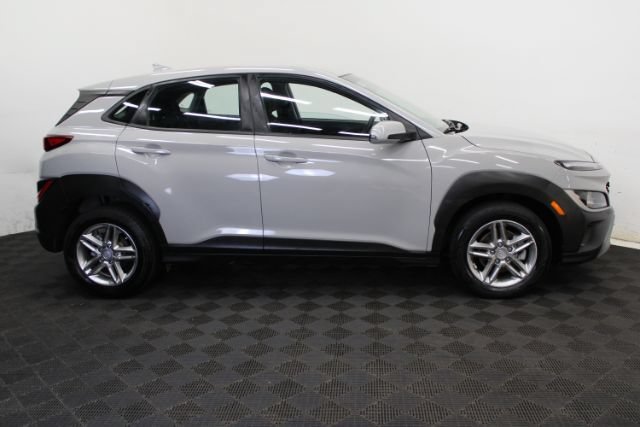 Used 2023 Hyundai Kona SE FWD image 4