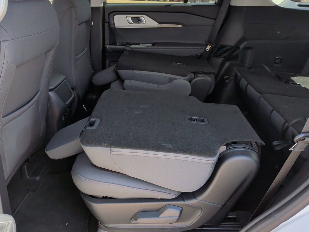 Used 2026 Ford Explorer Active image 37