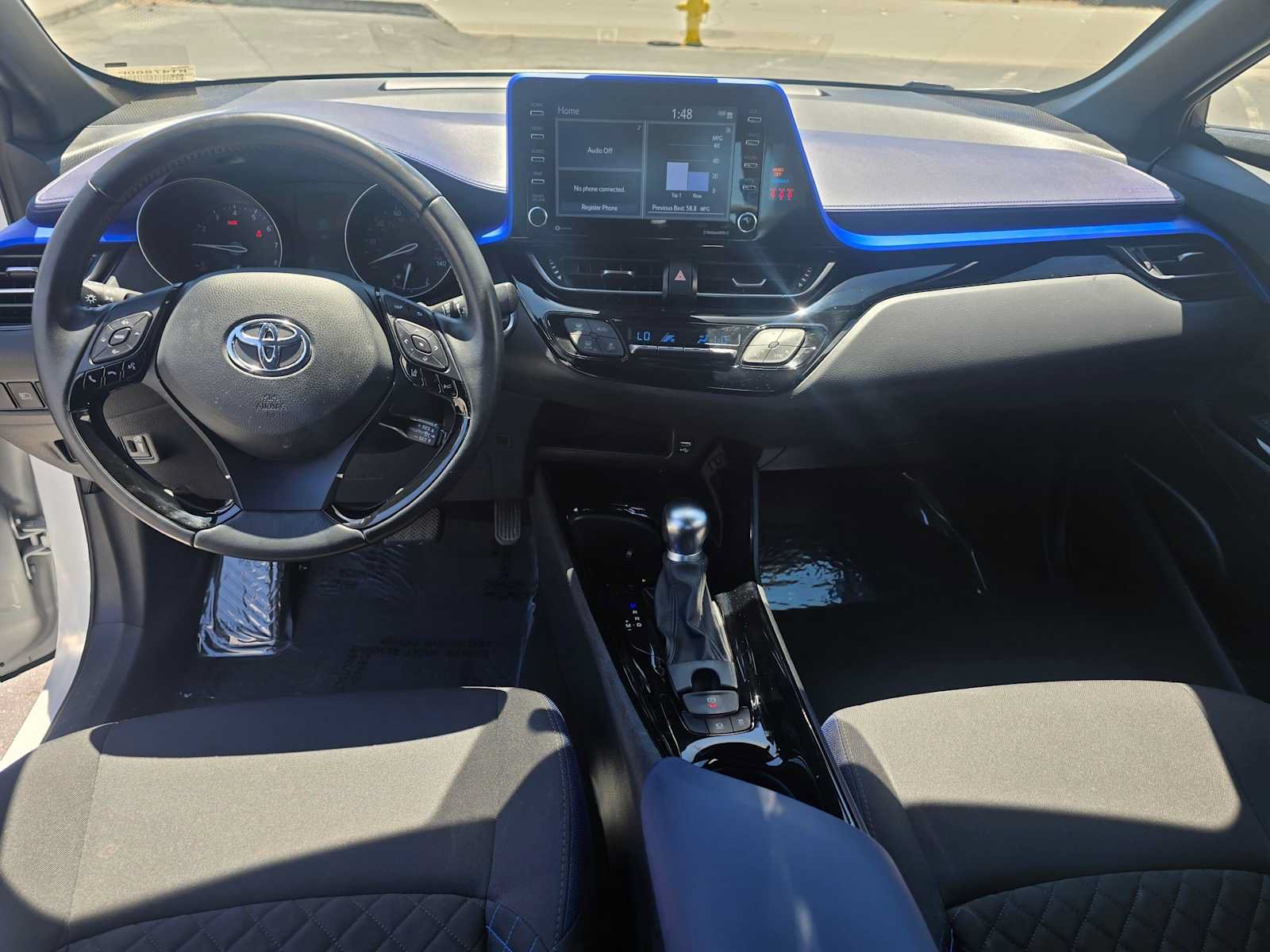 Used 2022 Toyota C-HR XLE FWD image 18