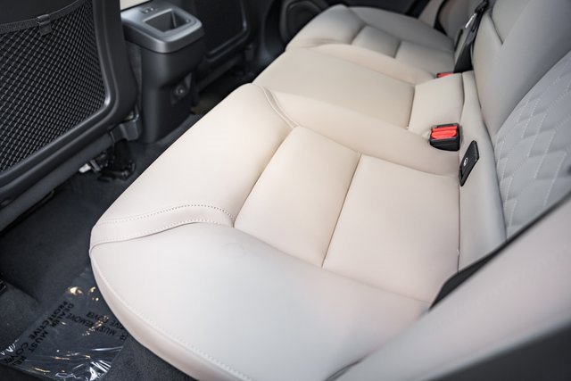 New 2026 Volvo XC60 B5 Plus w/ Protection Package Premier image 32