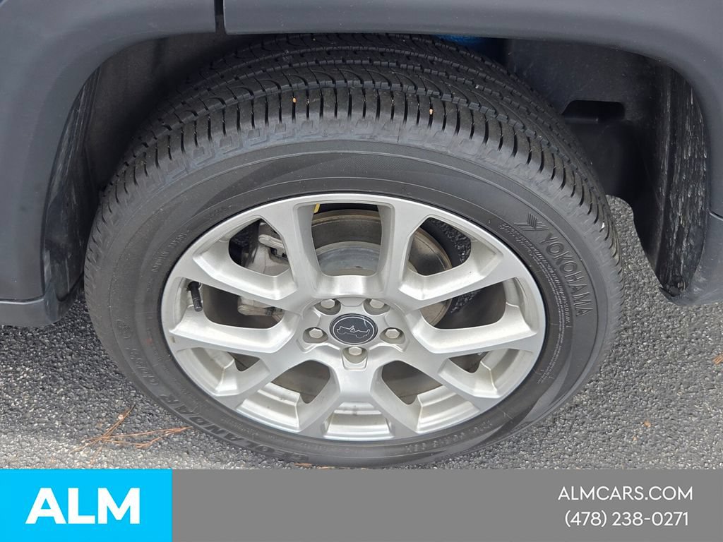Used 2025 Jeep Compass Limited AWD/4WD image 12