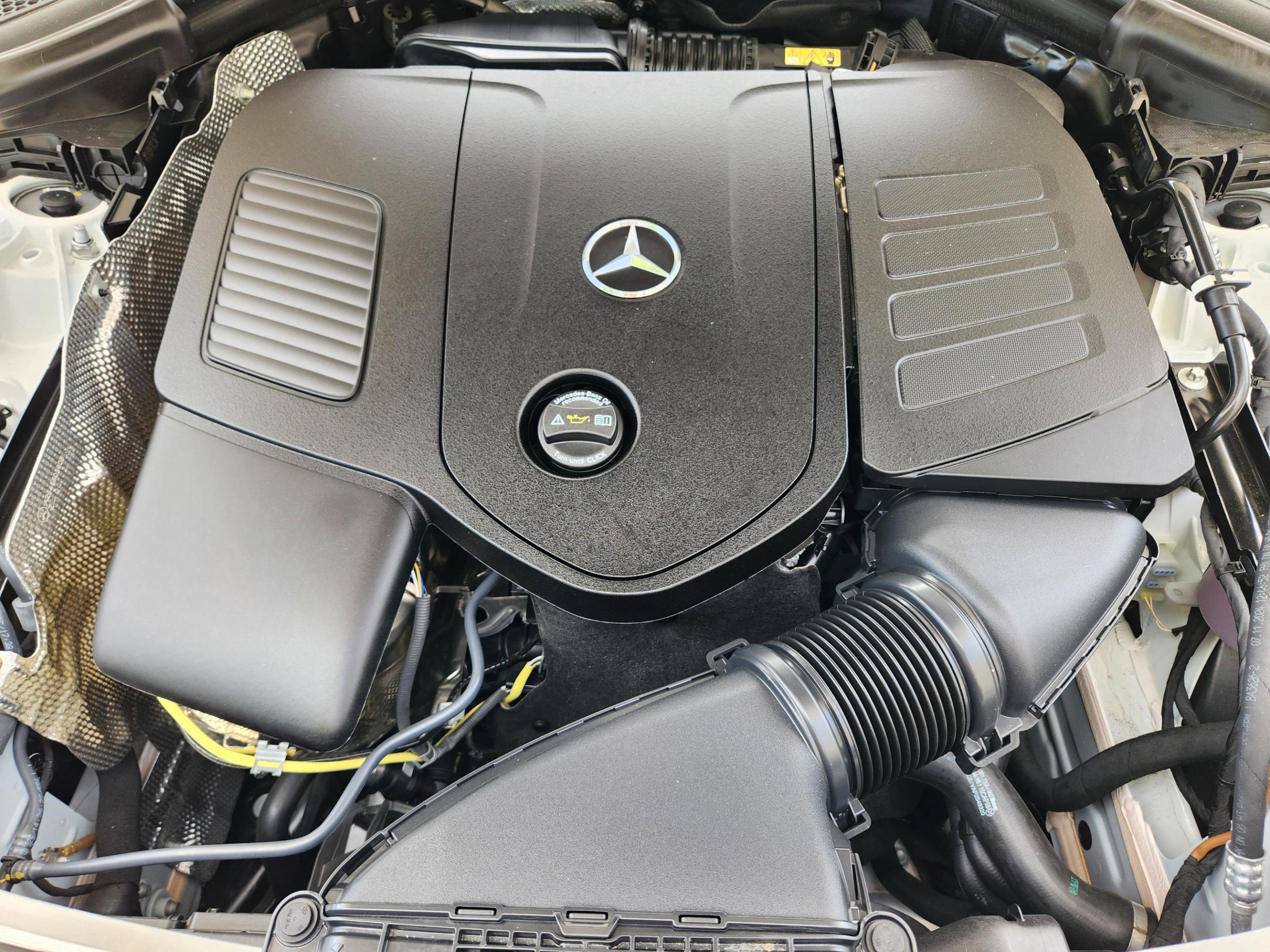 Certified 2025 Mercedes-Benz GLC 300 4MATIC image 7