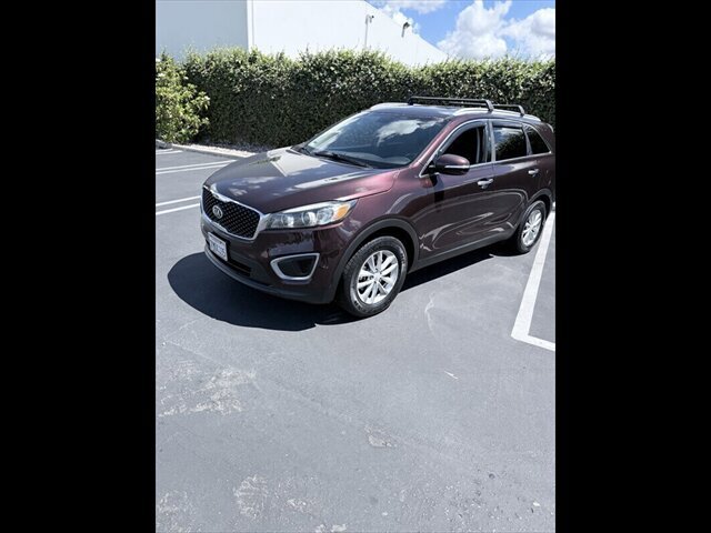 Used 2016 Kia Sorento FWD w/ LX Convenience Package image 3