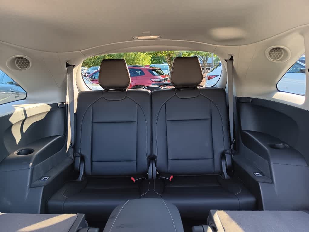 Used 2019 Acura MDX w/ Advance Package AWD/4WD image 16