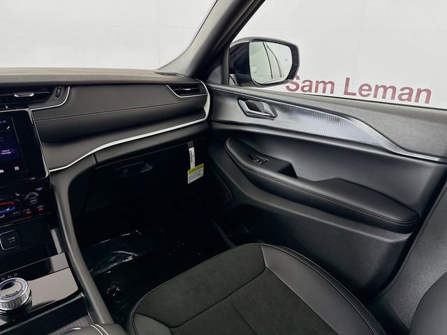 New 2025 Jeep Grand Cherokee L Altitude image 23