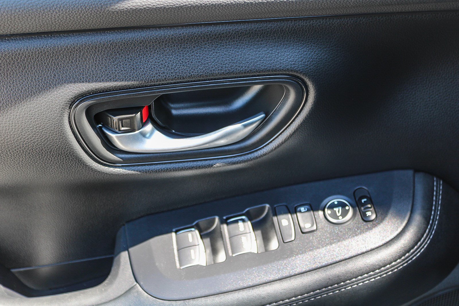 Certified 2026 Honda HR-V EX-L image 22