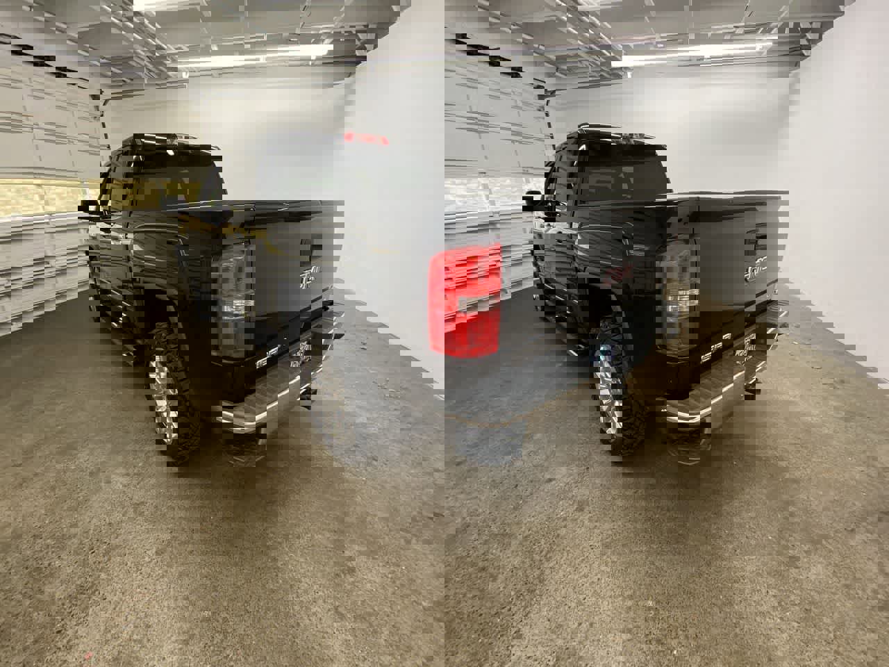 Used 2015 GMC Sierra 1500 SLT w/ SLT Crew Cab Value Package image 4