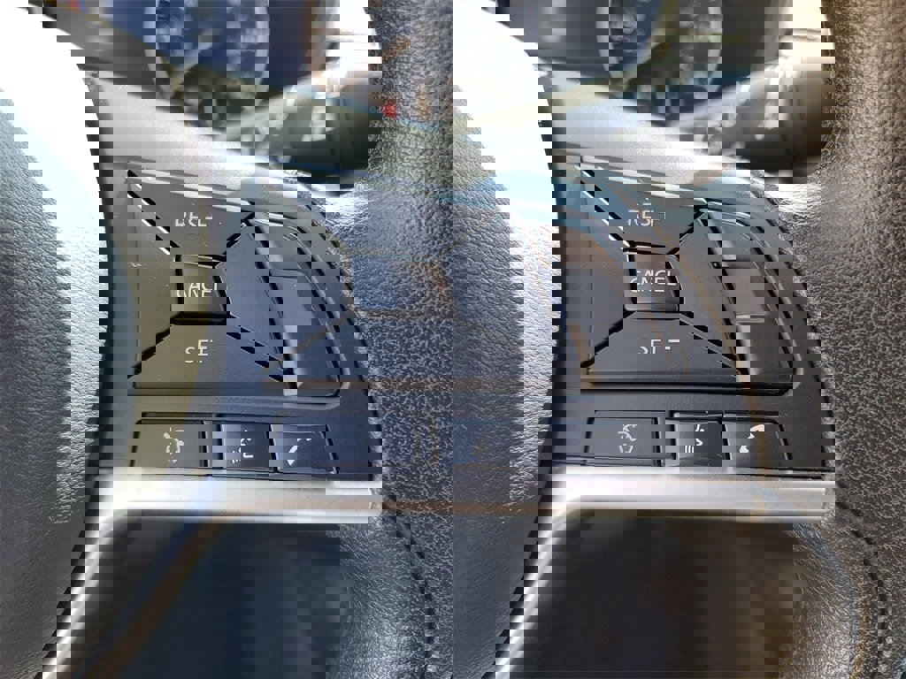 Used 2024 Nissan Altima 2.5 SV image 12