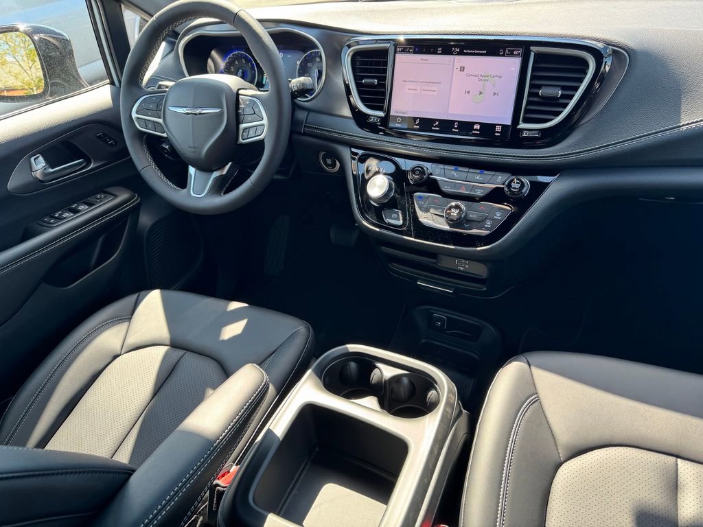 New 2026 Chrysler Pacifica Select image 11