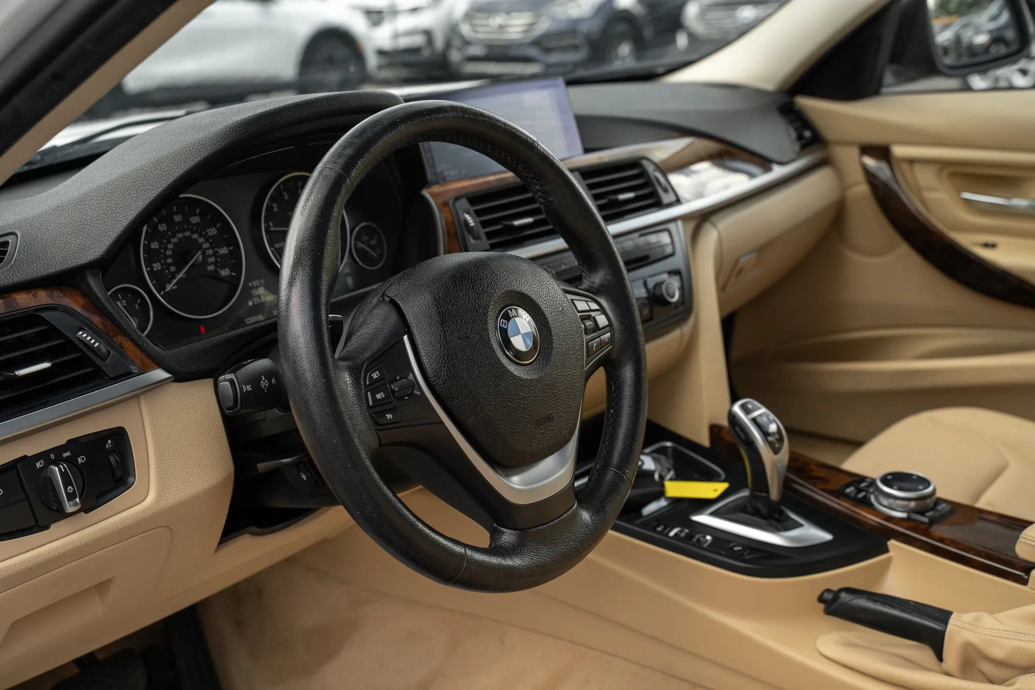 Used 2014 BMW 328i xDrive Wagon AWD/4WD image 18