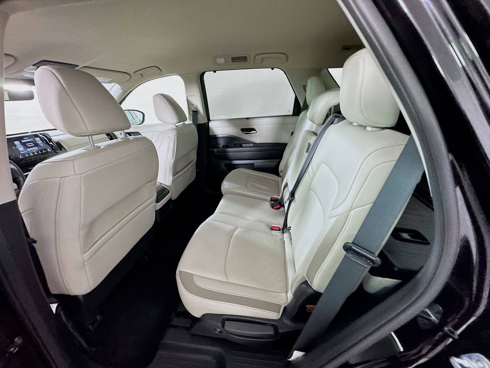 Used 2025 Nissan Pathfinder SL w/ Cargo Package image 20