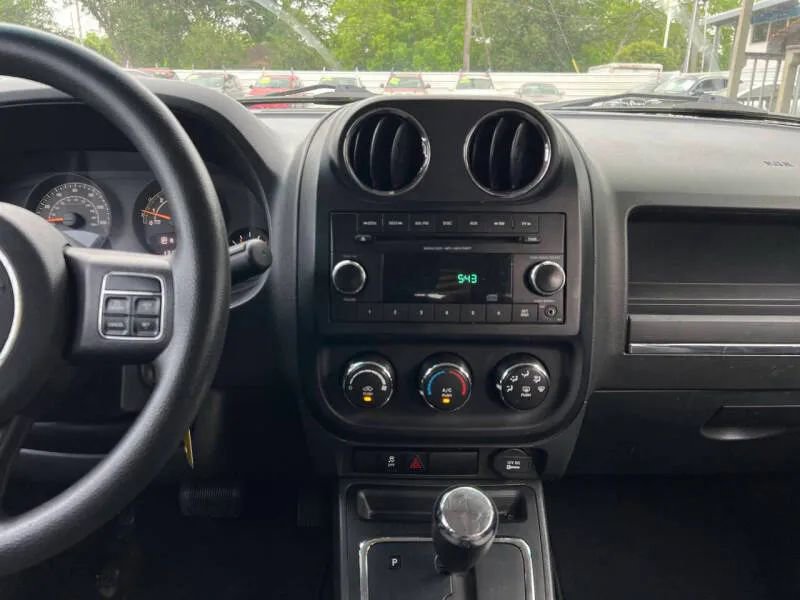 Used 2015 Jeep Patriot Sport w/ Power Value Group FWD image 19
