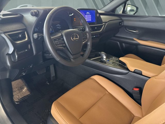 Certified 2025 Lexus UX 300h FWD w/ Accessory Package (Z1) image 10