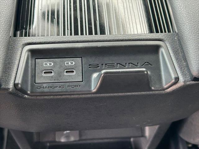 Certified 2025 Toyota Sienna XSE image 24