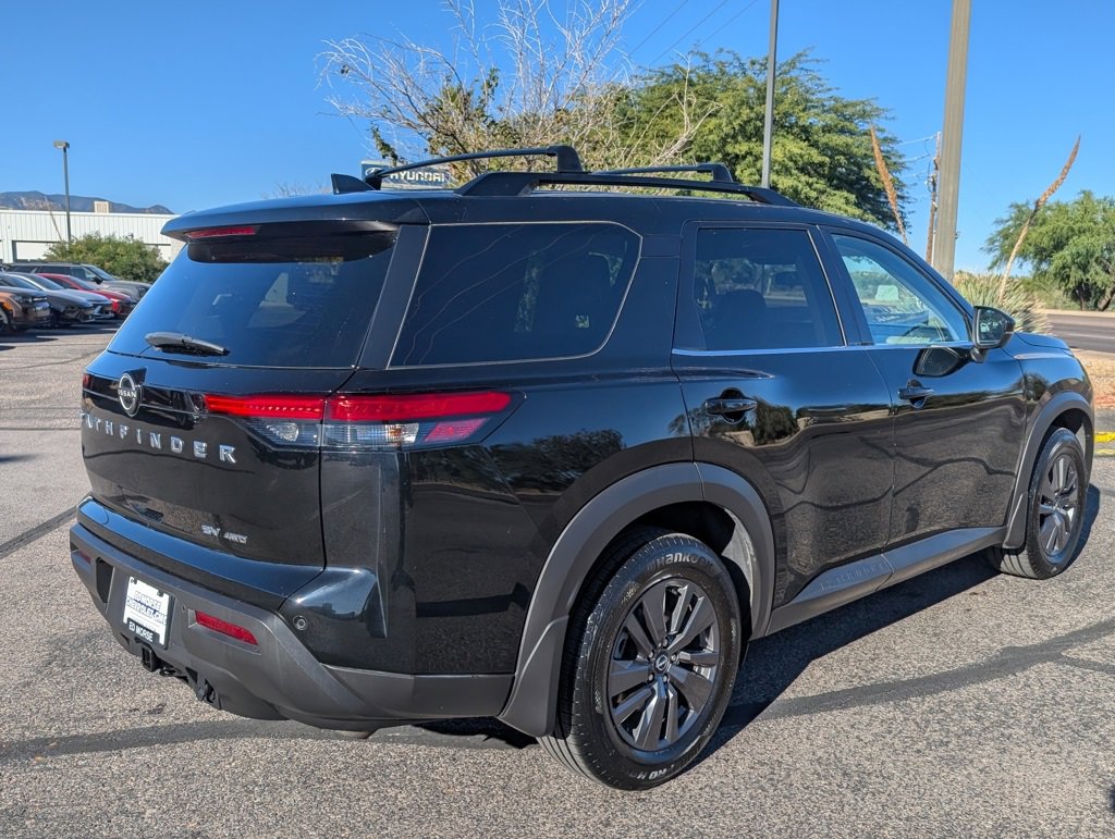 Used 2022 Nissan Pathfinder SV w/ SV Premium Package image 5