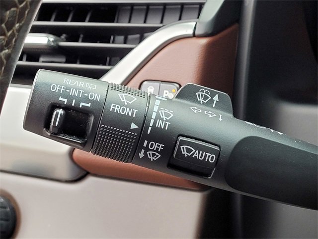 Used 2020 Chevrolet Suburban Premier image 31