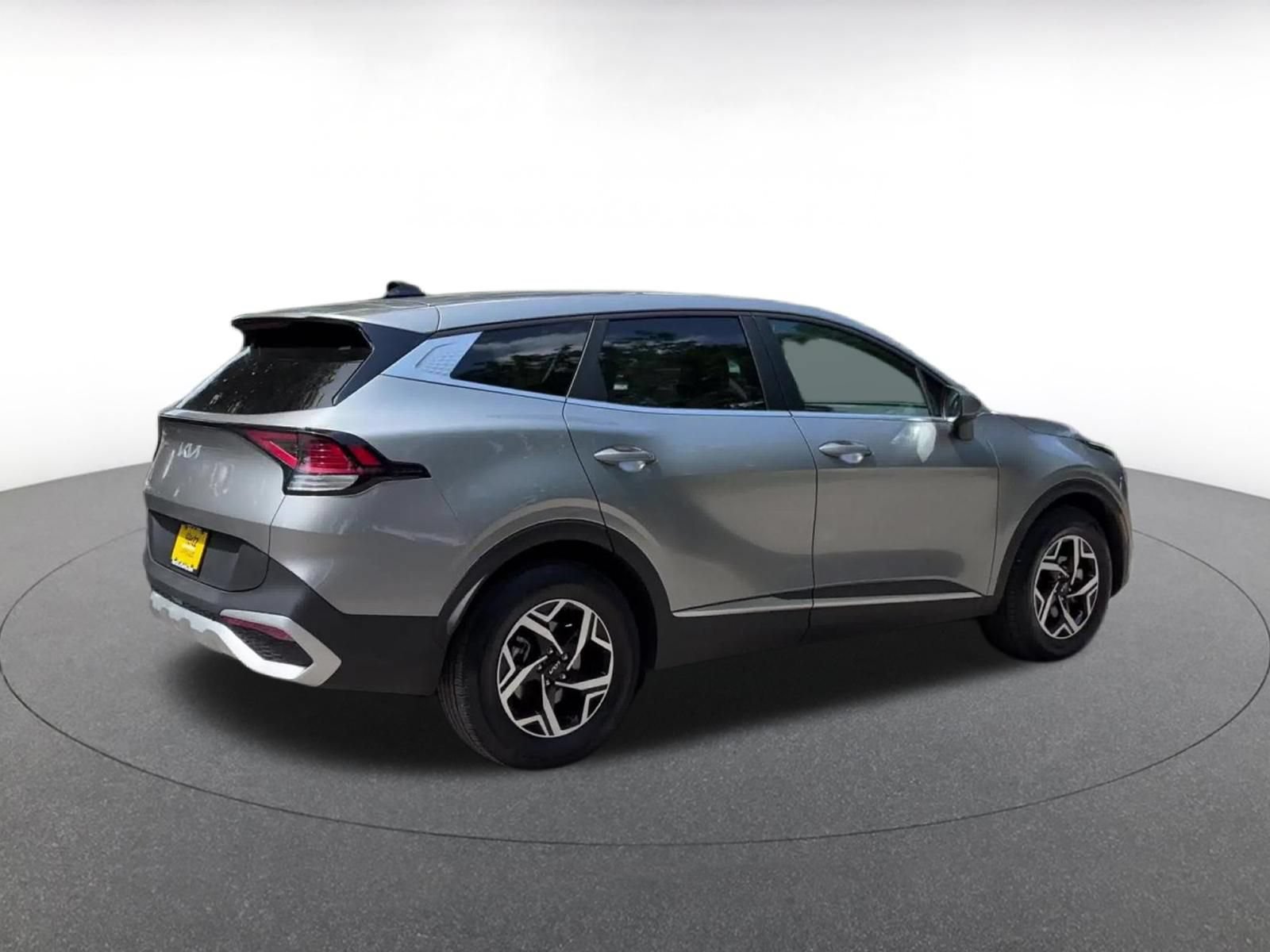 Used 2025 Kia Sportage LX FWD image 15