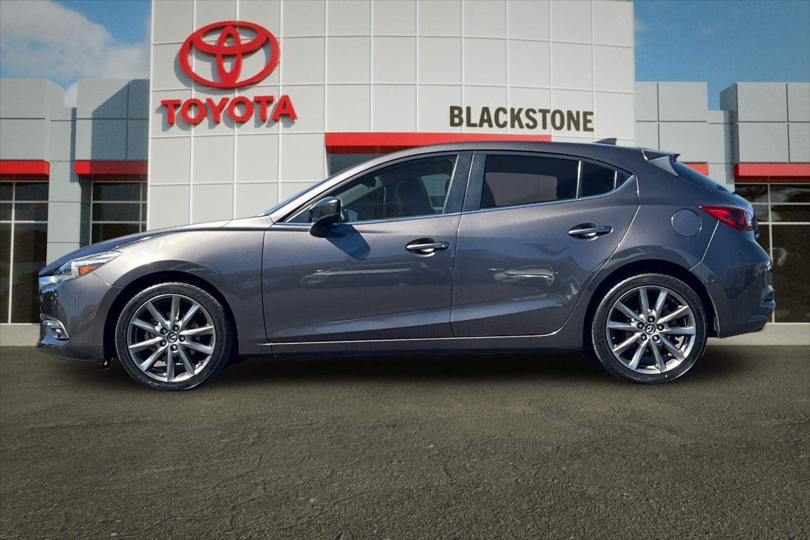 Used 2018 MAZDA MAZDA3 Grand Touring FWD image 6