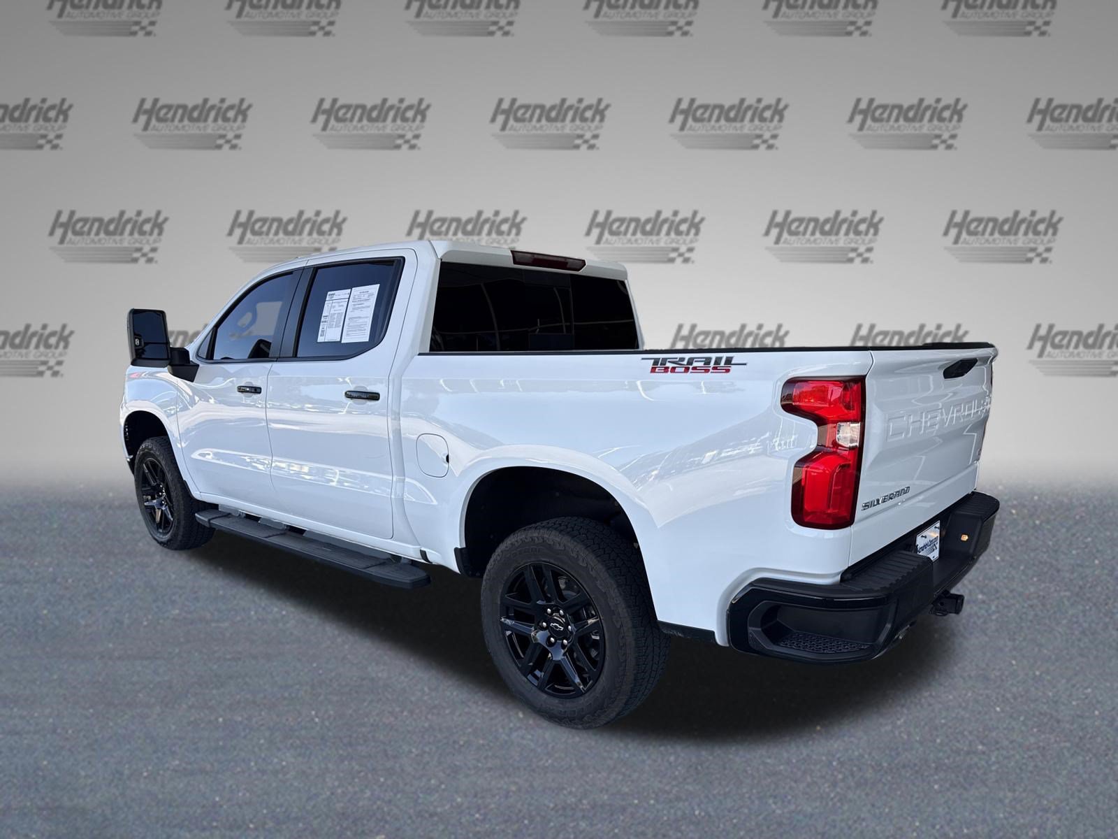 Used 2025 Chevrolet Silverado 1500 LT Trail Boss w/ Convenience Package II AWD/4WD image 8